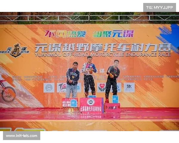 元谋耐力赛举办机车巡游活动，百辆摩托车穿越冬早蔬菜种植基地